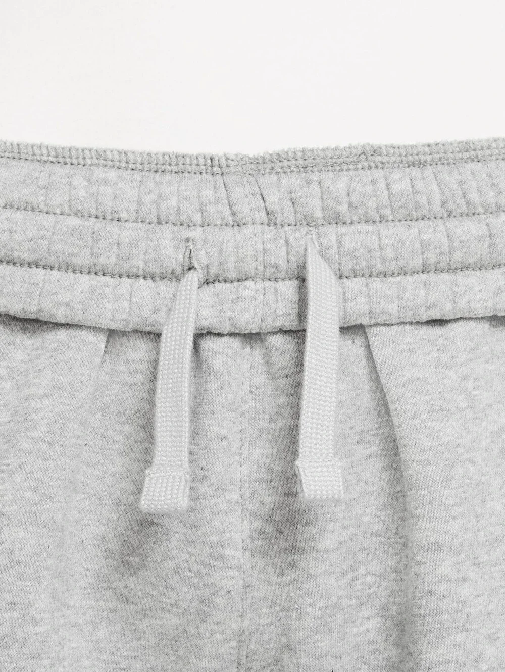 NWT Nike Boys Club Fleece Joggers In Grey (Size L)